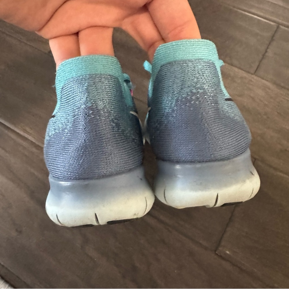 Nike Women's Teal and Pink Athletic Shoes - Picture 6 of 9